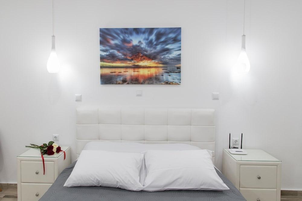 Oasis Suites Fira Fira (Santorini) Eksteriør billede