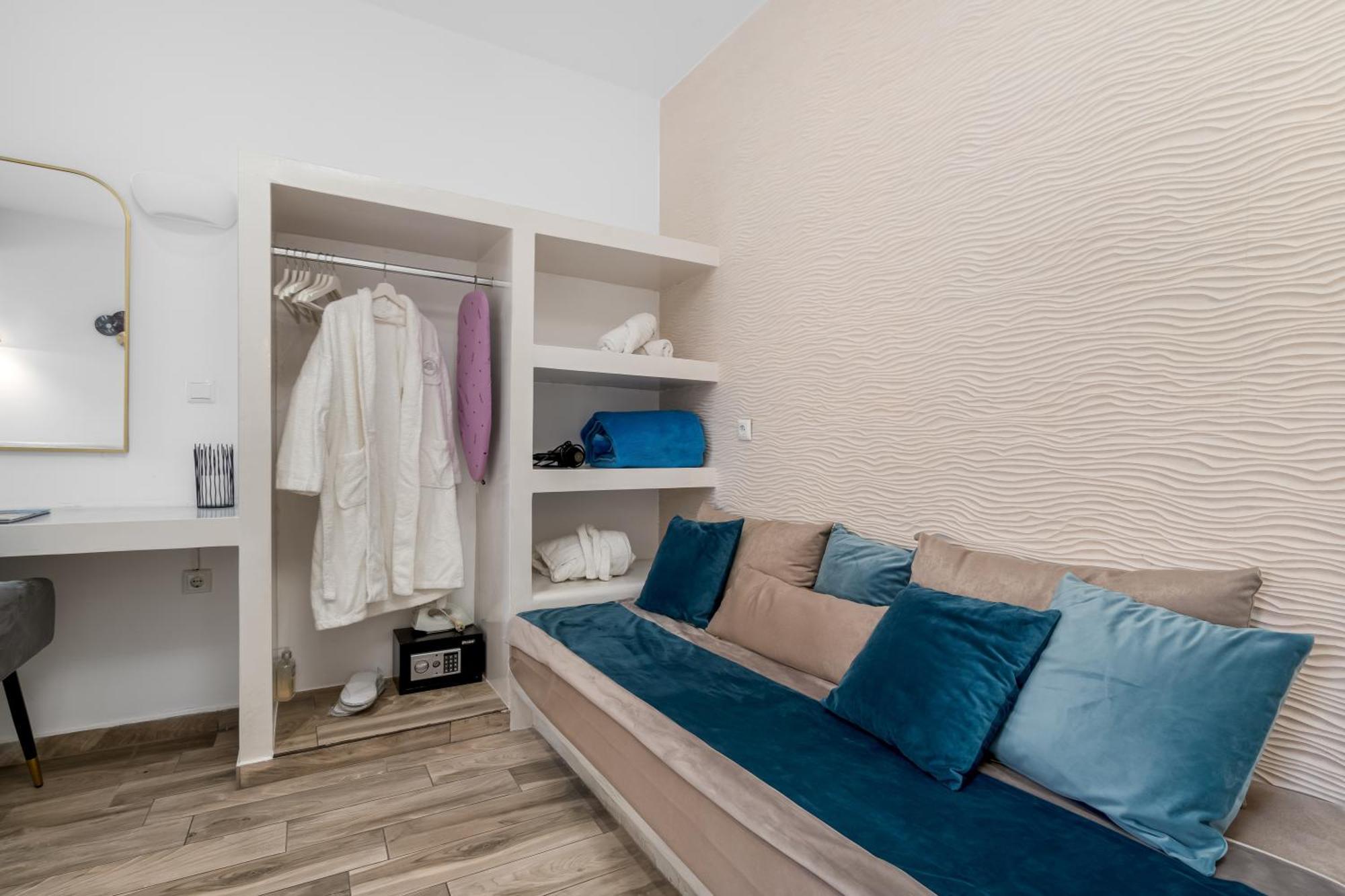 Oasis Suites Fira Fira (Santorini) Eksteriør billede