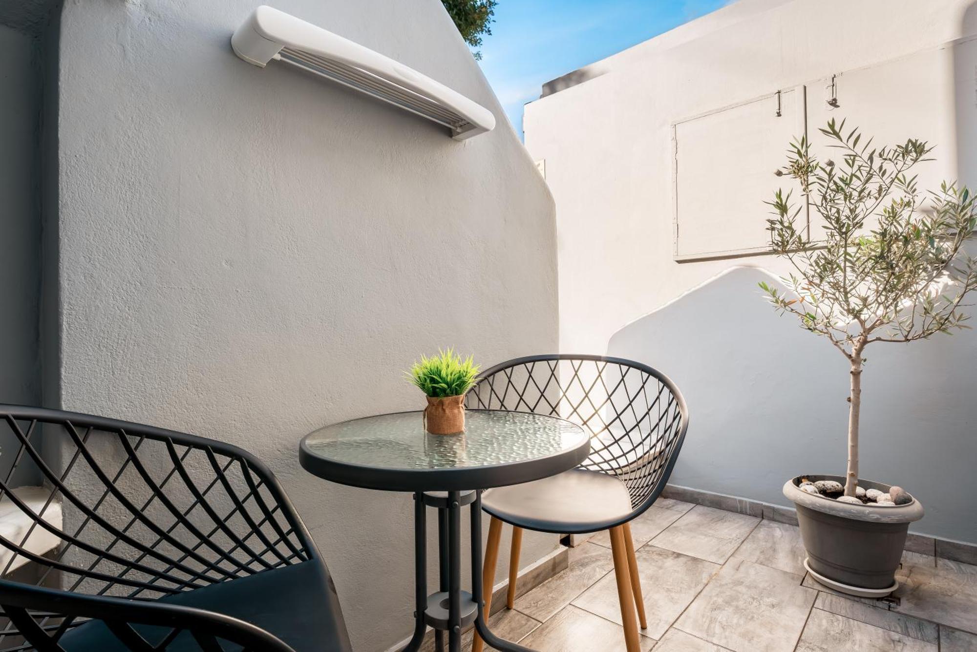 Oasis Suites Fira Fira (Santorini) Eksteriør billede