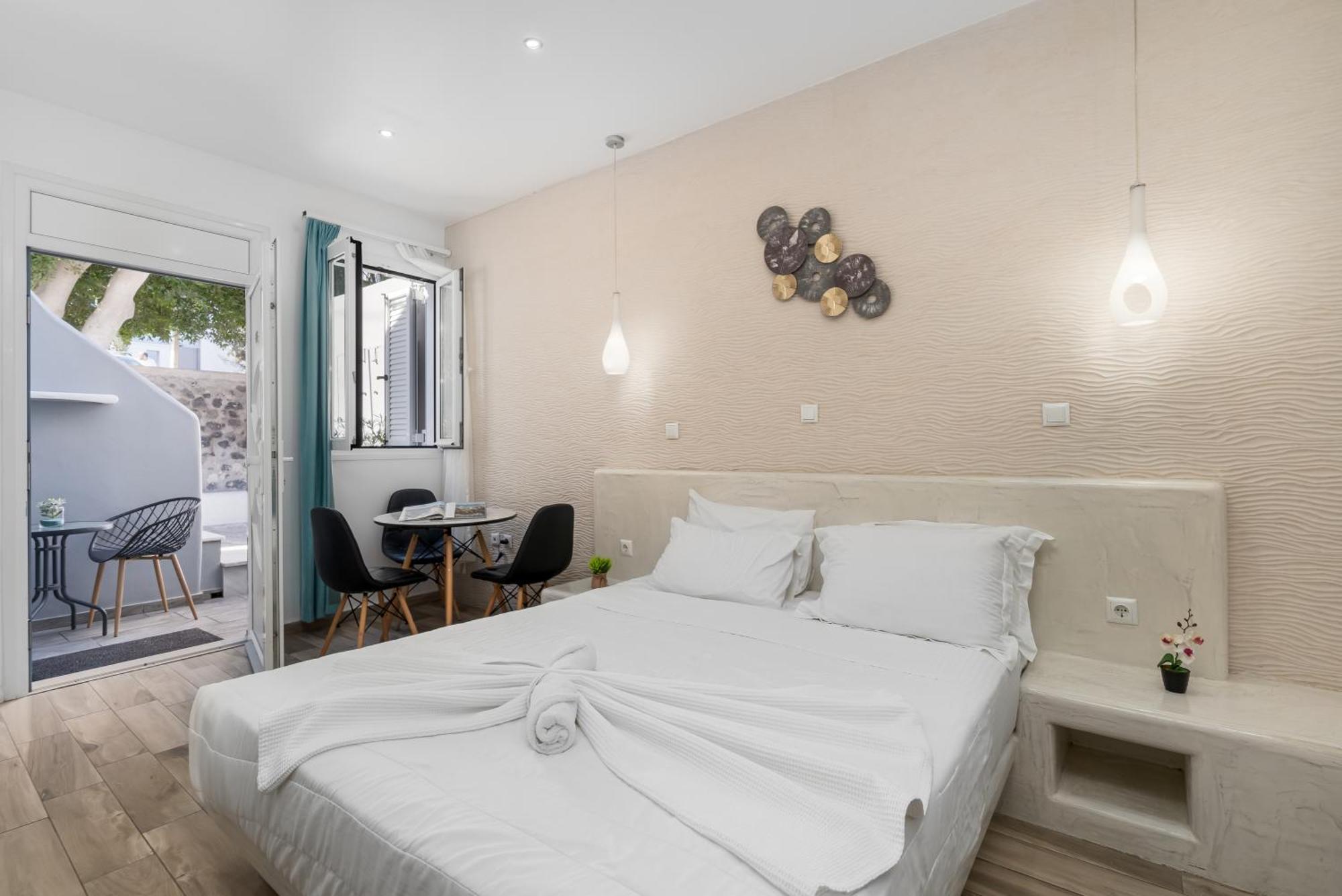 Oasis Suites Fira Fira (Santorini) Eksteriør billede